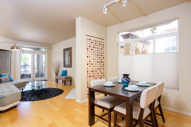 2400 Fifth Ave San Diego, CA 92101 photo 2