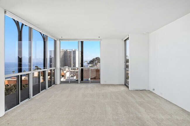 800 Prospect St San Diego, CA 92037 photo 2