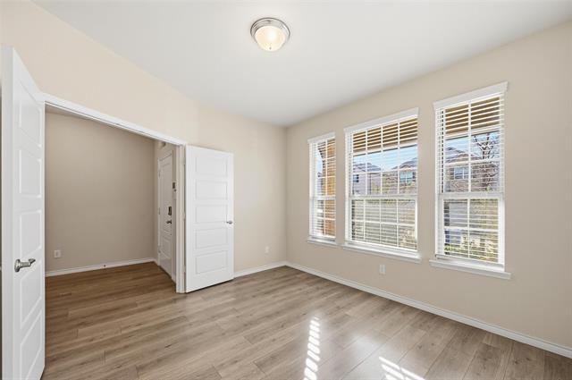 940 Azure Lane, Celina, TX 75009 photo 4