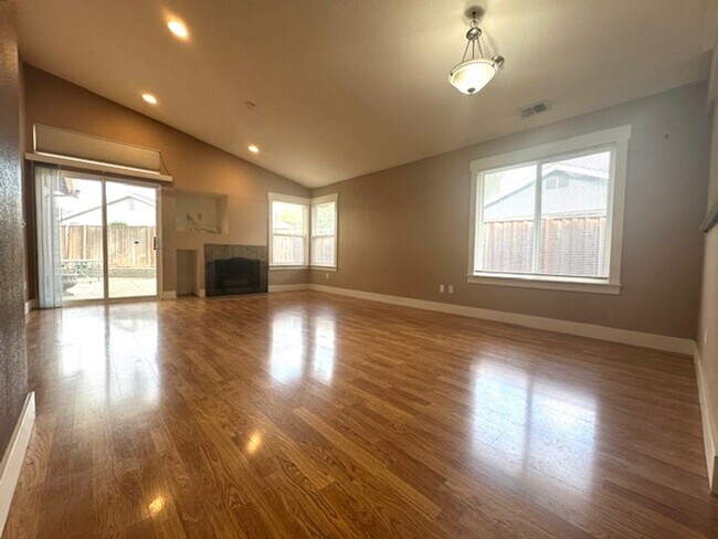 3055 Browning Court, Brentwood, CA 94513 photo 3