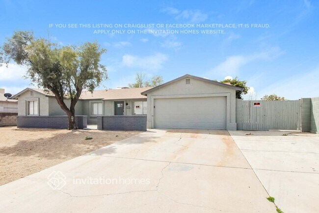 4512 N 81st Dr Phoenix, AZ 85033 photo 2