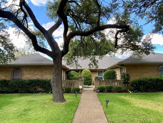 7621 Dentcrest Drive, Dallas, TX 75254 photo 2