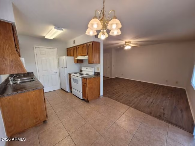 16657 E Gunsight Dr Fountain Hills, AZ 85268 photo 2