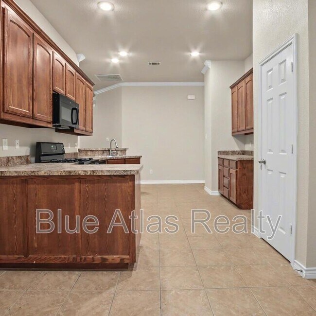 6164 Texas Shiner Dr Fort Worth, TX 76179 photo 5
