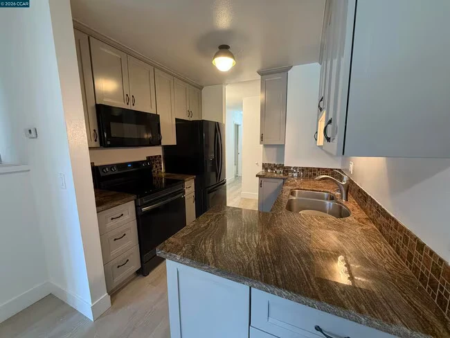 2564 Walnut Blvd Walnut Creek, CA 94596 photo 4