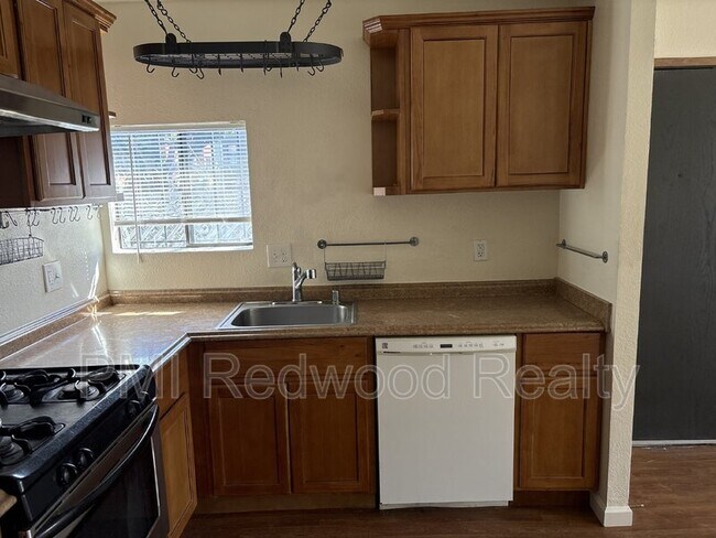 4915 Shattuck Avenue, Oakland, CA 94609 photo 4