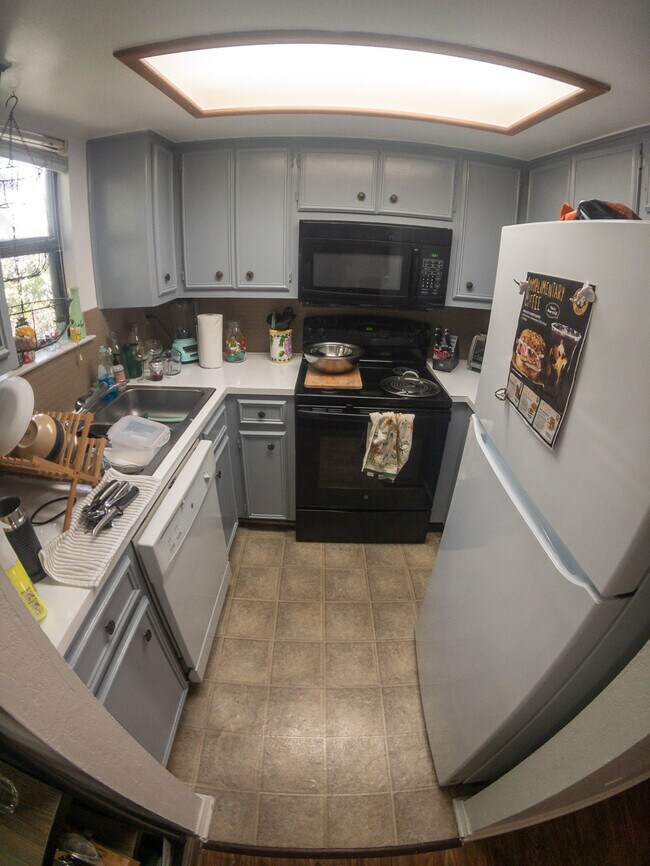 706 W 22nd St Austin, TX 78705 photo 5