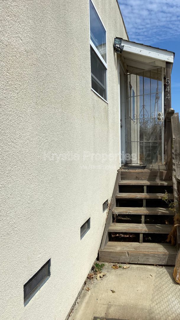 544 Porter St Vallejo, CA 94590 photo 4