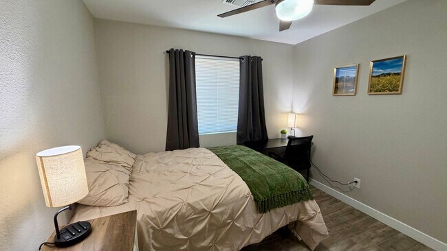 3757 W Joan De Arc Ave Phoenix, AZ 85029 photo 3