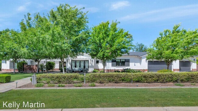 4202 N 64th St Scottsdale, AZ 85251 photo 2