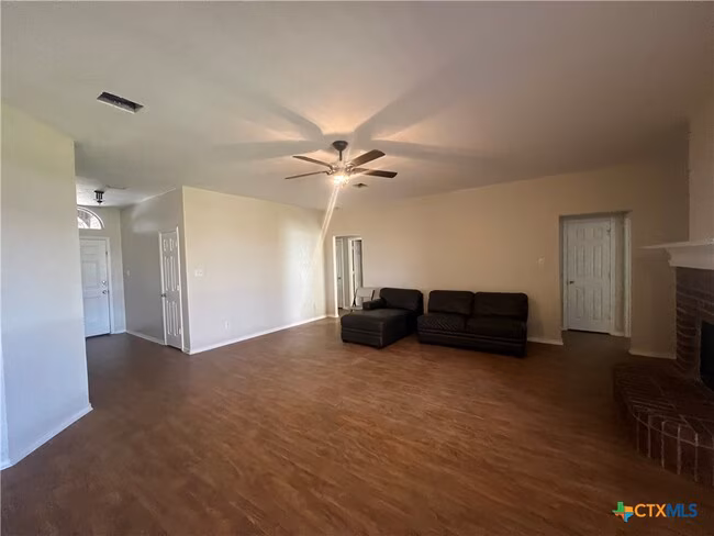 2130 Jasons W Ct New Braunfels, TX 78130 photo 4