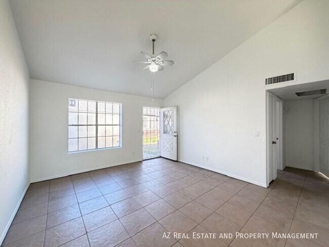 5960 W Oregon Ave Glendale, AZ 85301 photo 3