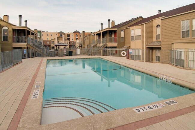 2529 Rio Grande St Austin, TX 78705 photo 3