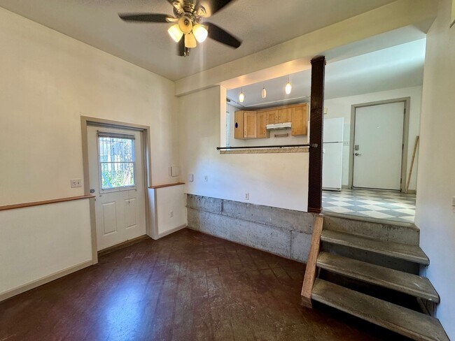 1137 N 85th St Seattle, WA 98103 photo 3