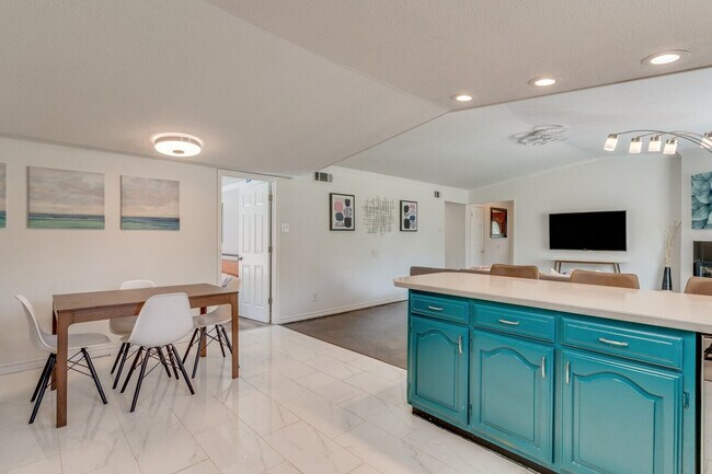 2117 Benjamin Rd Irving, TX 75060 photo 5
