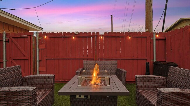 2117 Benjamin Rd Irving, TX 75060 photo 2
