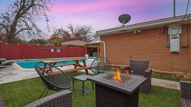 2117 Benjamin Rd Irving, TX 75060 photo 3