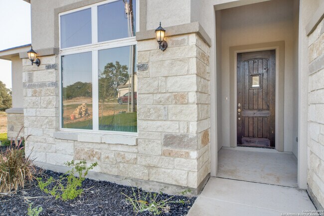 238 Peter Kleid Lp Blanco, TX 78606 photo 5