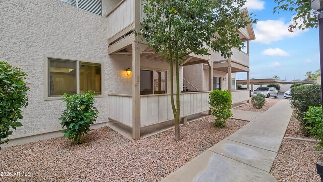 616 S Hardy Dr Tempe, AZ 85281 photo 4