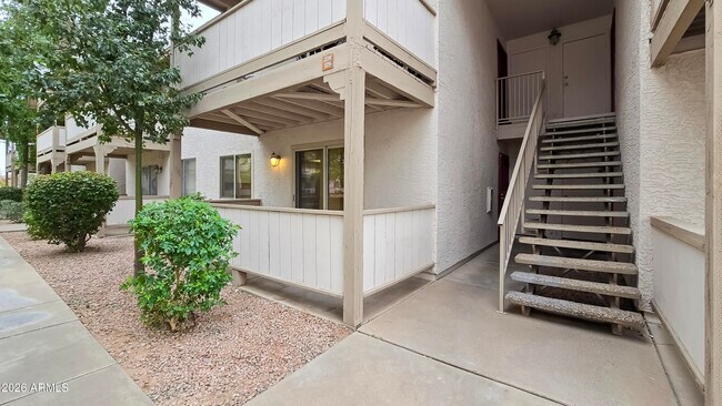 616 S Hardy Dr Tempe, AZ 85281 photo 3