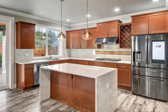 12206 Densmore Avenue North, Seattle, WA 98133 photo 5