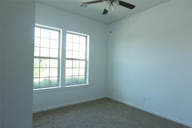 1012 Lamp Post Lane, Argyle, TX 76226 photo 4