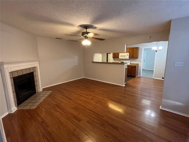 9113 Japonica Court, Austin, TX 78748 photo 5