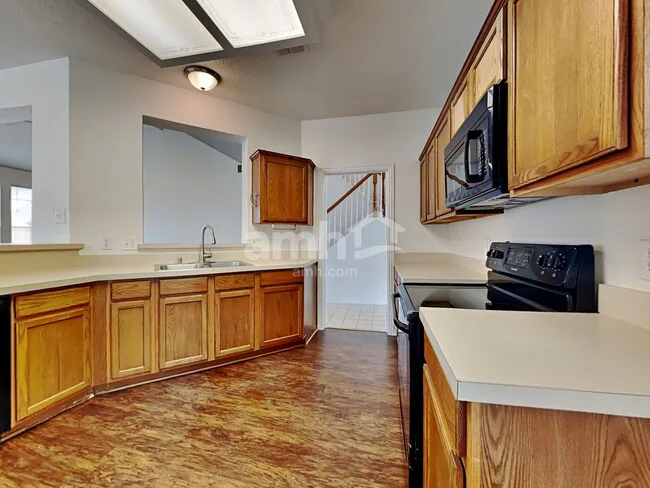 2510 Valley Creek Drive, Garland, TX 75040 photo 3