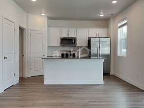 8413 48th Pl NE Marysville, WA 98270 photo 3