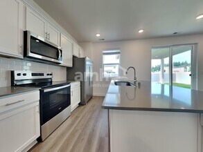 8413 48th Pl NE Marysville, WA 98270 photo 4