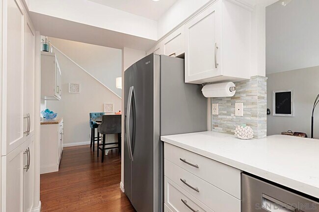 542 Via De La Valle Solana Beach, CA 92075 photo 3