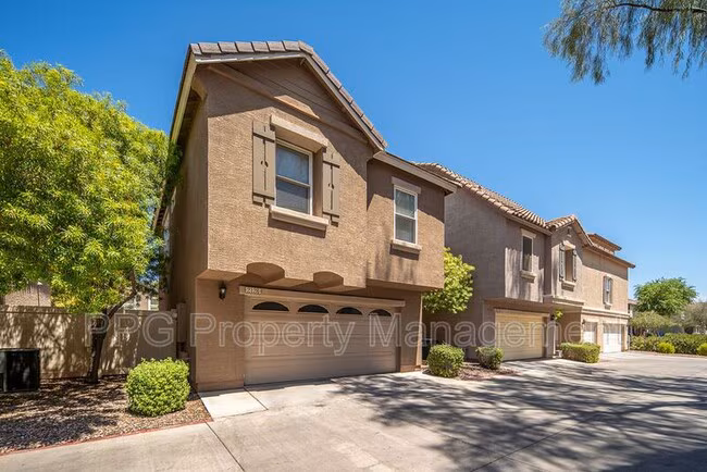 2126 E Fraktur Rd Phoenix, AZ 85040 photo 2