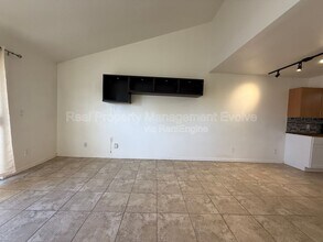 2146 E 10th St Tempe, AZ 85281 photo 3