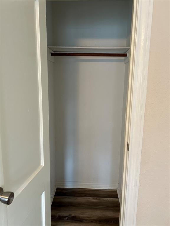 424 McCollum Dr Huntsville, TX 77340 photo 4
