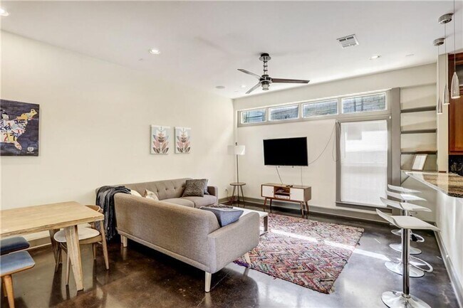 602 West North Loop Boulevard, Austin, TX 78751 photo 4