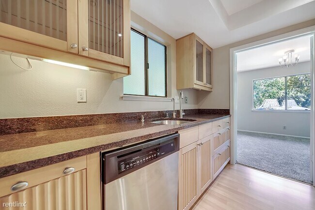 14333 Saratoga Avenue, Saratoga, CA 95070 photo 2
