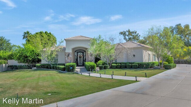 8501 N Pisado Bueno Paradise Valley, AZ 85253 photo 2