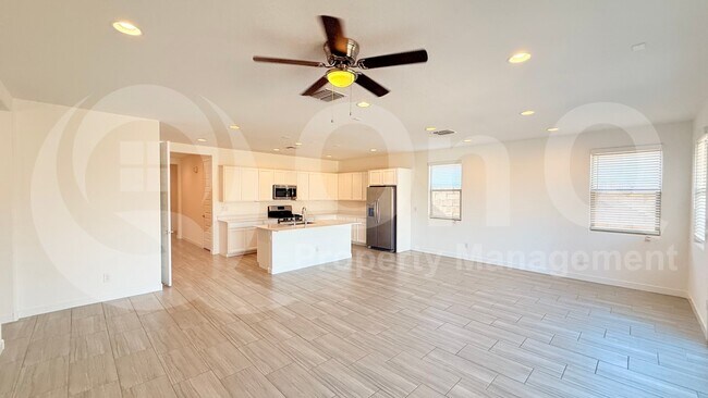 19638 West Badgett Lane, Litchfield Park, AZ 85340 photo 4