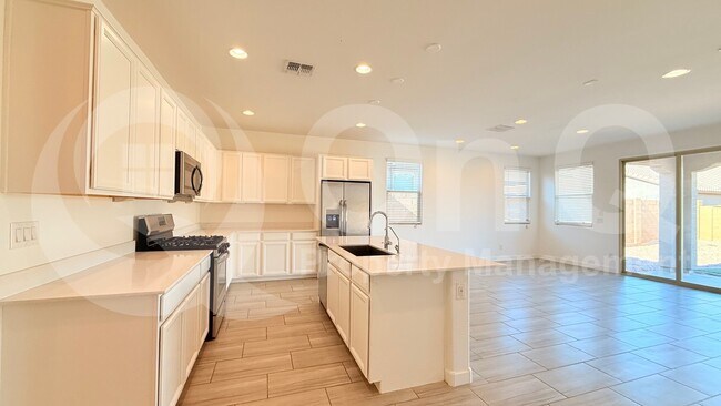19638 West Badgett Lane, Litchfield Park, AZ 85340 photo 2