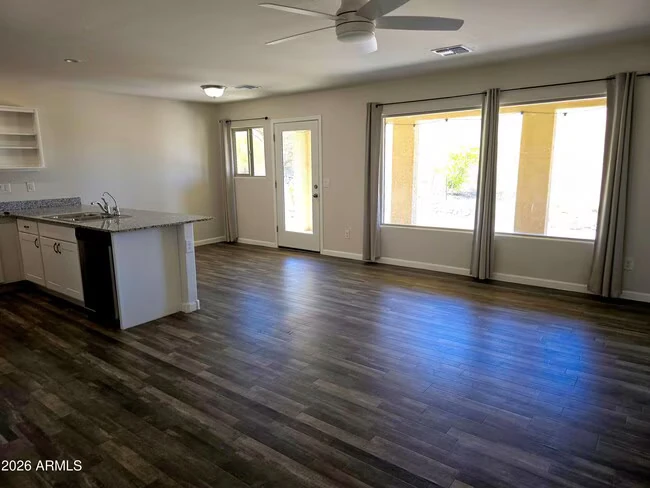 40 W Cottonwood Ln Wickenburg, AZ 85390 photo 4