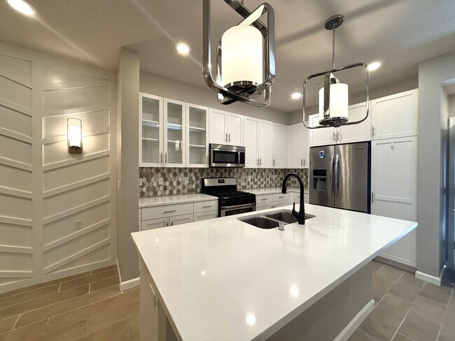 Gorgeous 3 Bedroom 2 bath Home for rent in San Lorenzo photo 4