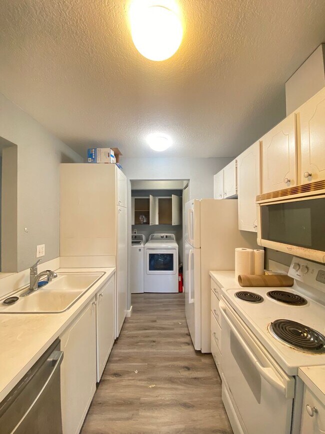 725 9th Ave S Kirkland, WA 98033 photo 5