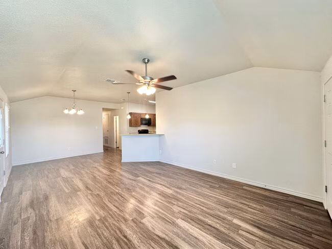 906 Childress Dr Temple, TX 76501 photo 3