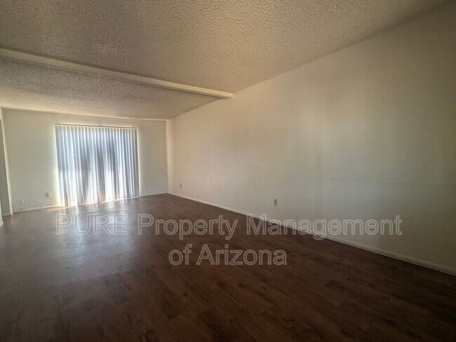 231 E 2nd Ave Mesa, AZ 85210 photo 3