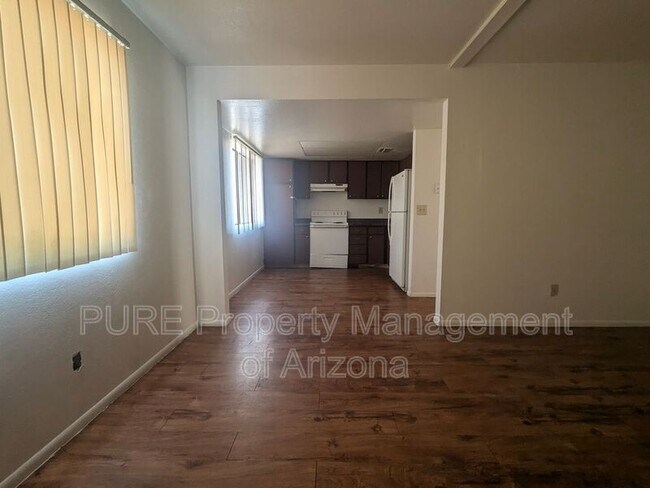 231 E 2nd Ave Mesa, AZ 85210 photo 4