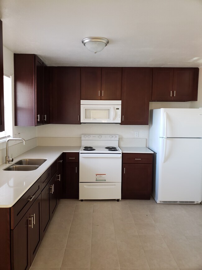 1201 N College St Killeen, TX 76541 photo 4