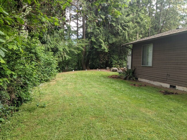 6491-6493 Old Military Rd NE Bremerton, WA 98311 photo 2