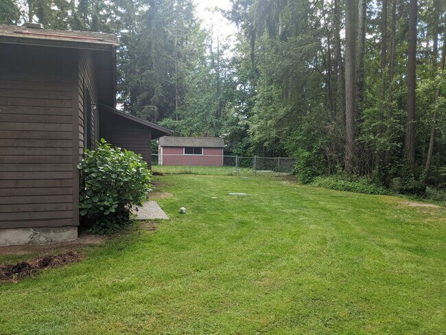 6491-6493 Old Military Rd NE Bremerton, WA 98311 photo 3