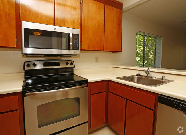 La Crosse Village Apartments photo 5