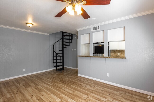 Treehouse Apartments photo 4